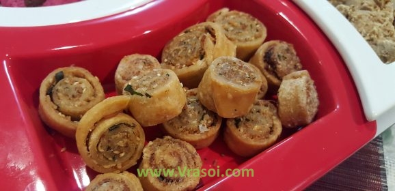 Recipe- Bhakarwadi